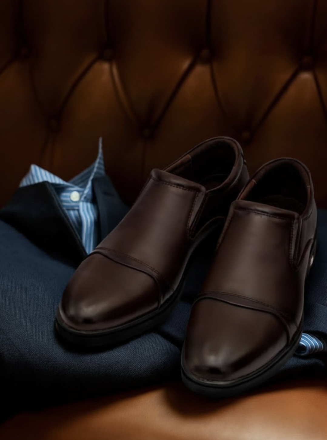 فروش انلاین انواع کفش های مجلسی مردانە